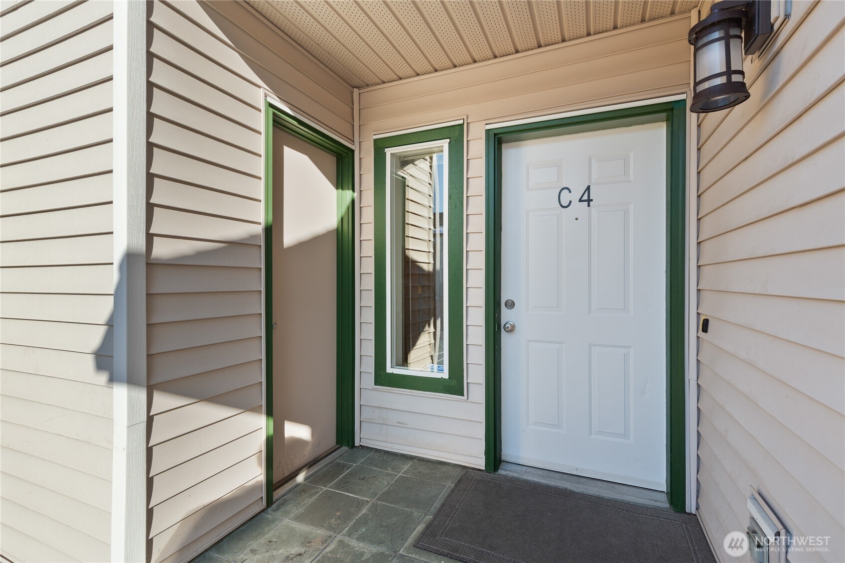 15815 Admiralty Way C4 Property Photo 2
