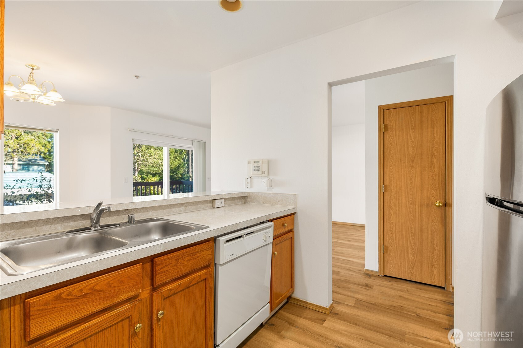 15815 Admiralty Way C4 Property Photo 11