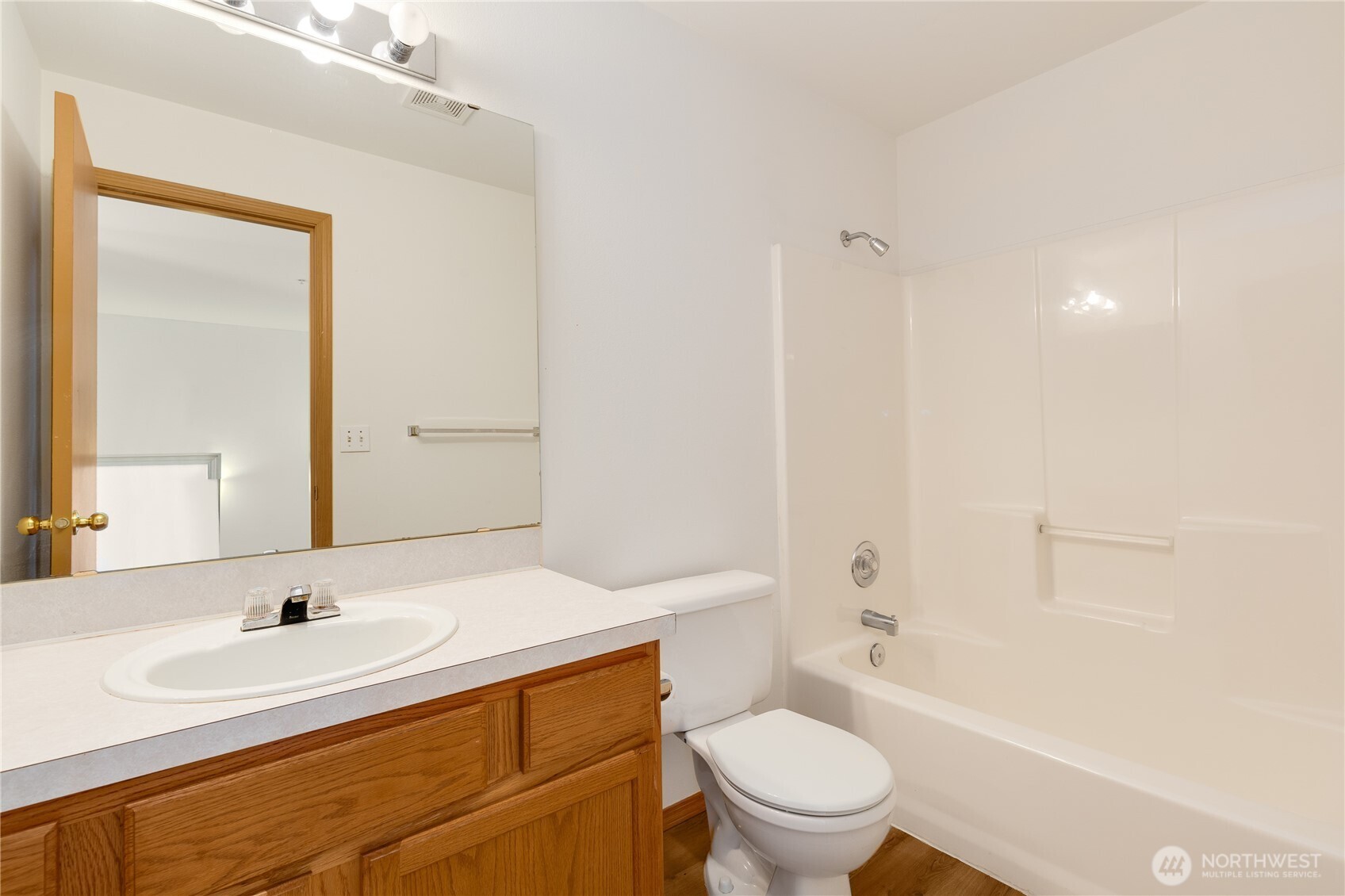 15815 Admiralty Way C4 Property Photo 18
