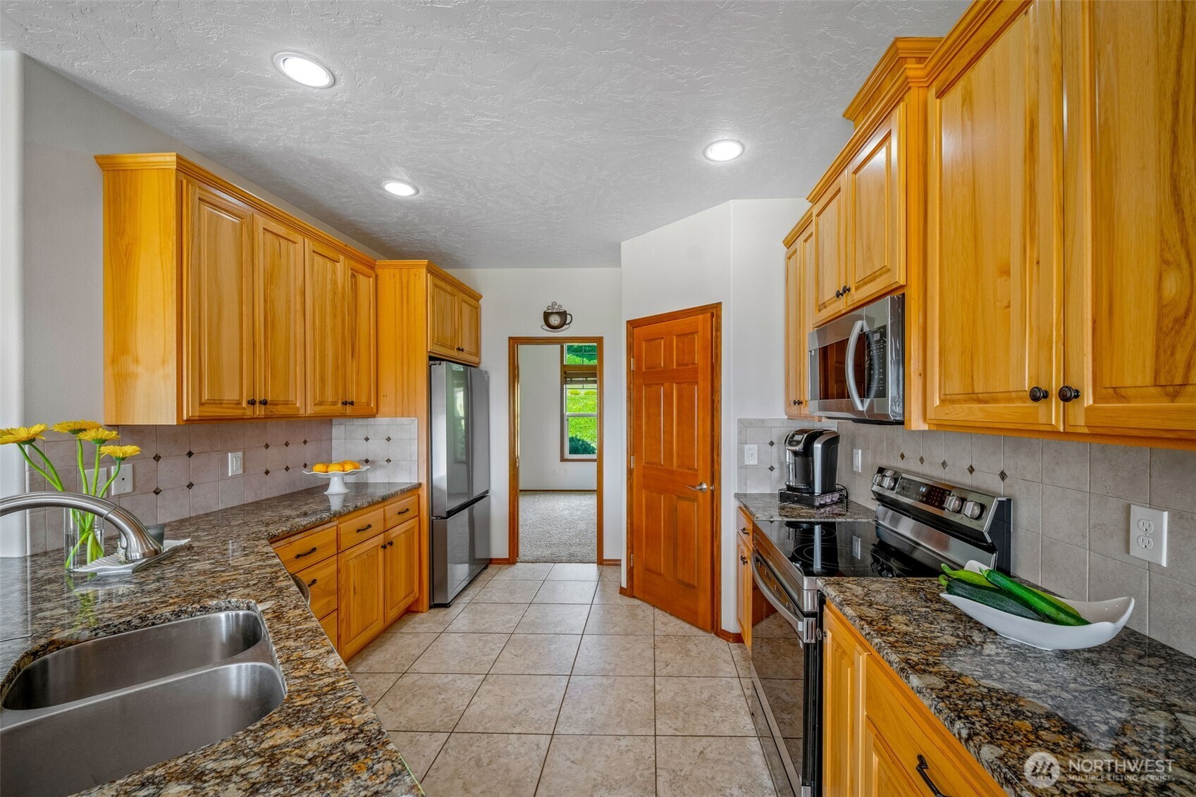 289 Degoede Drive Property Photo 14