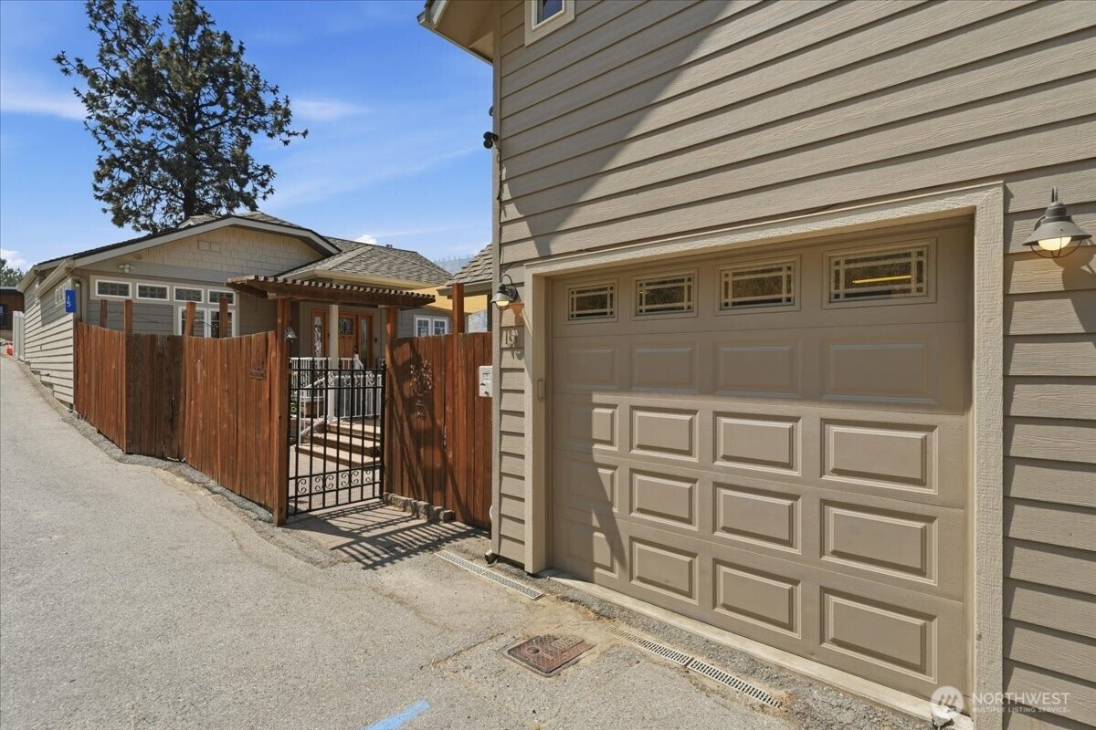 15 Helios Hills Lane Property Photo 36