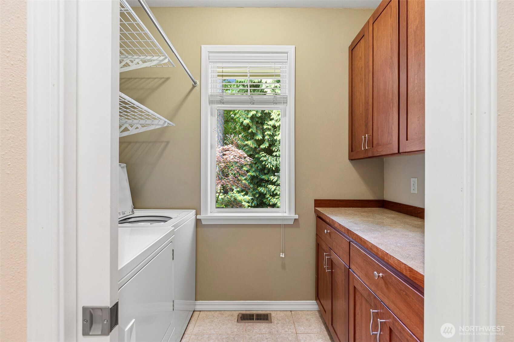 155 Louisa Street Property Photo 26
