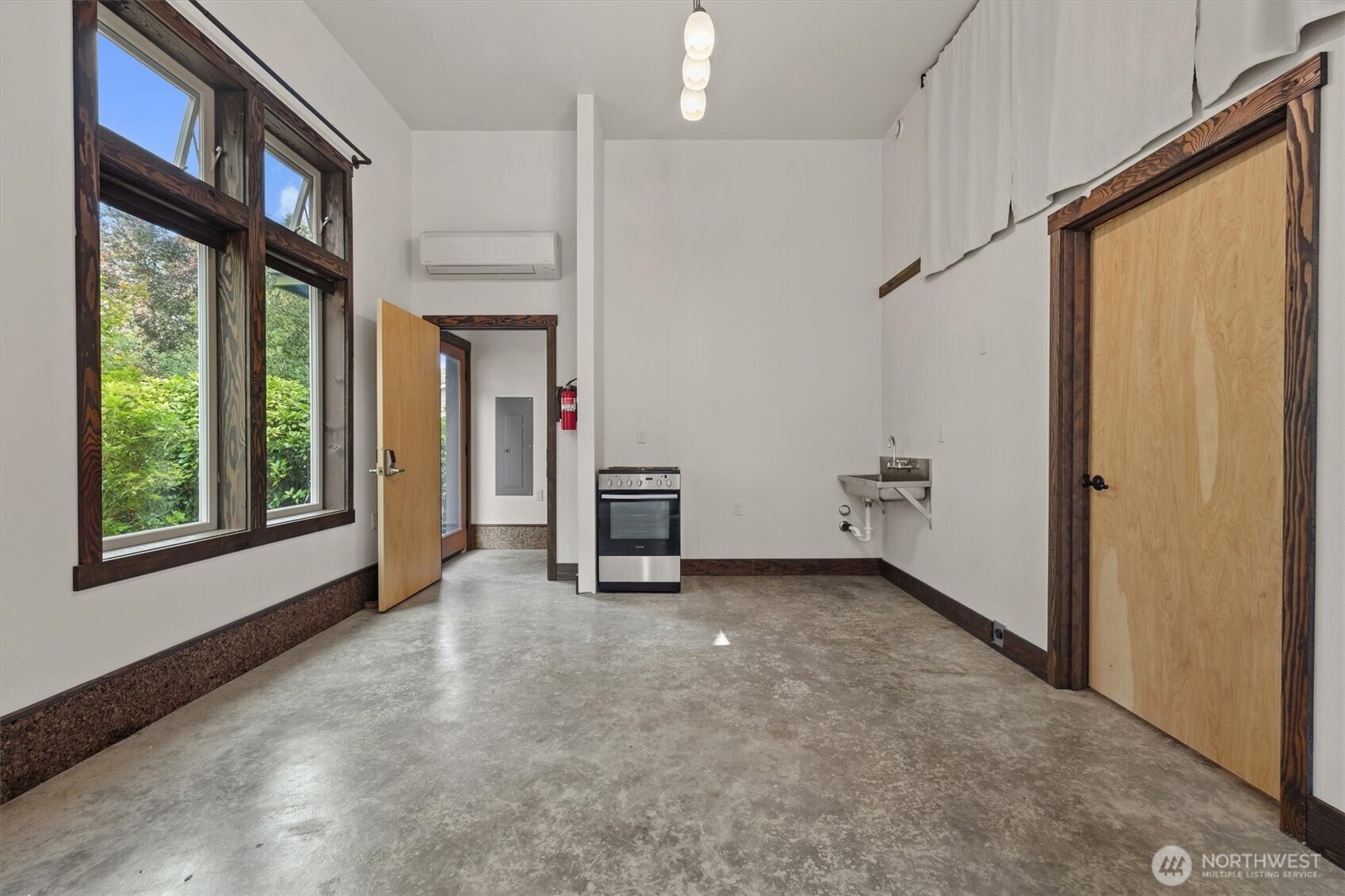 128 Abbott's Alley Property Photo 8