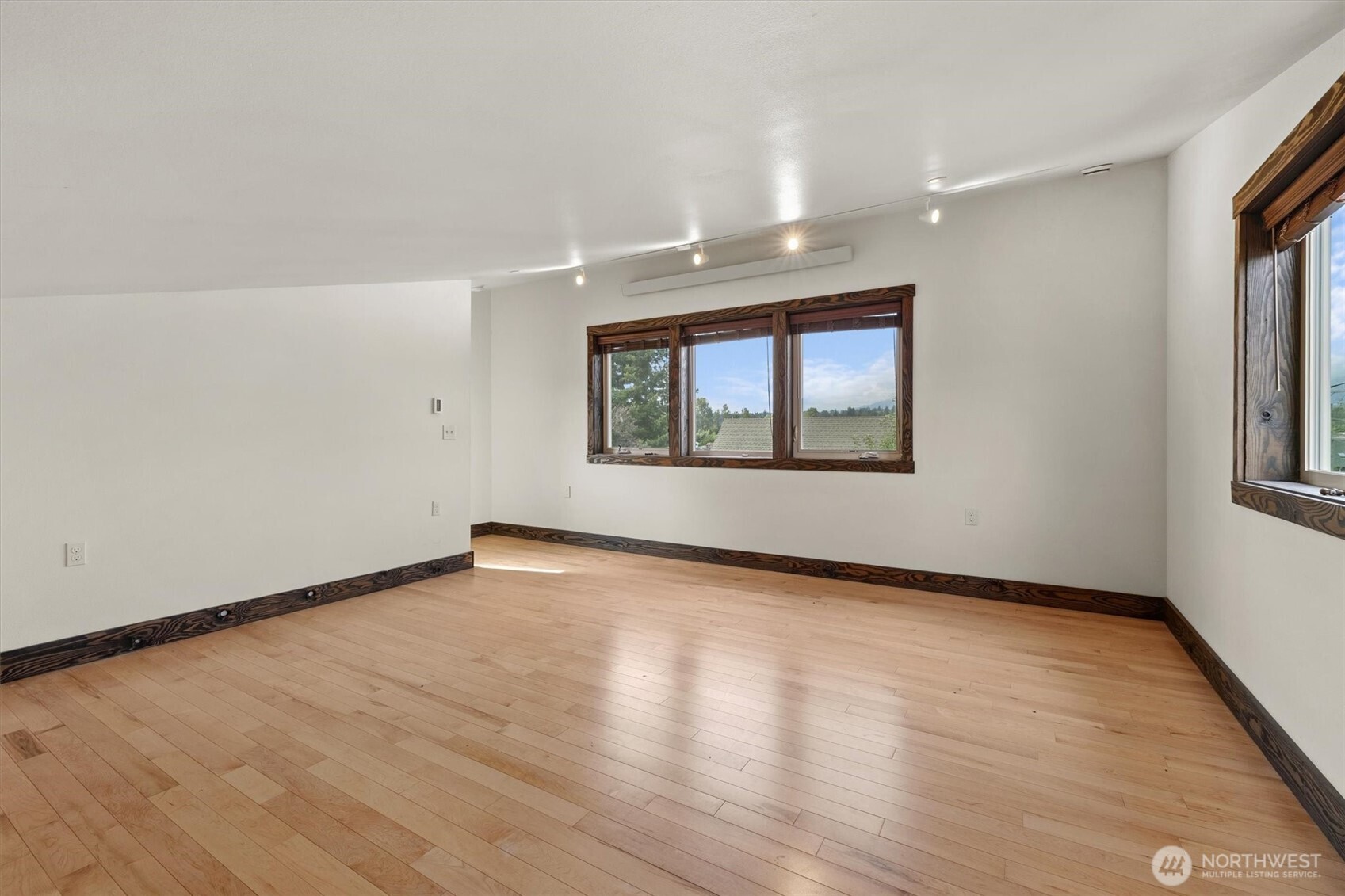 128 Abbott's Alley Property Photo 17