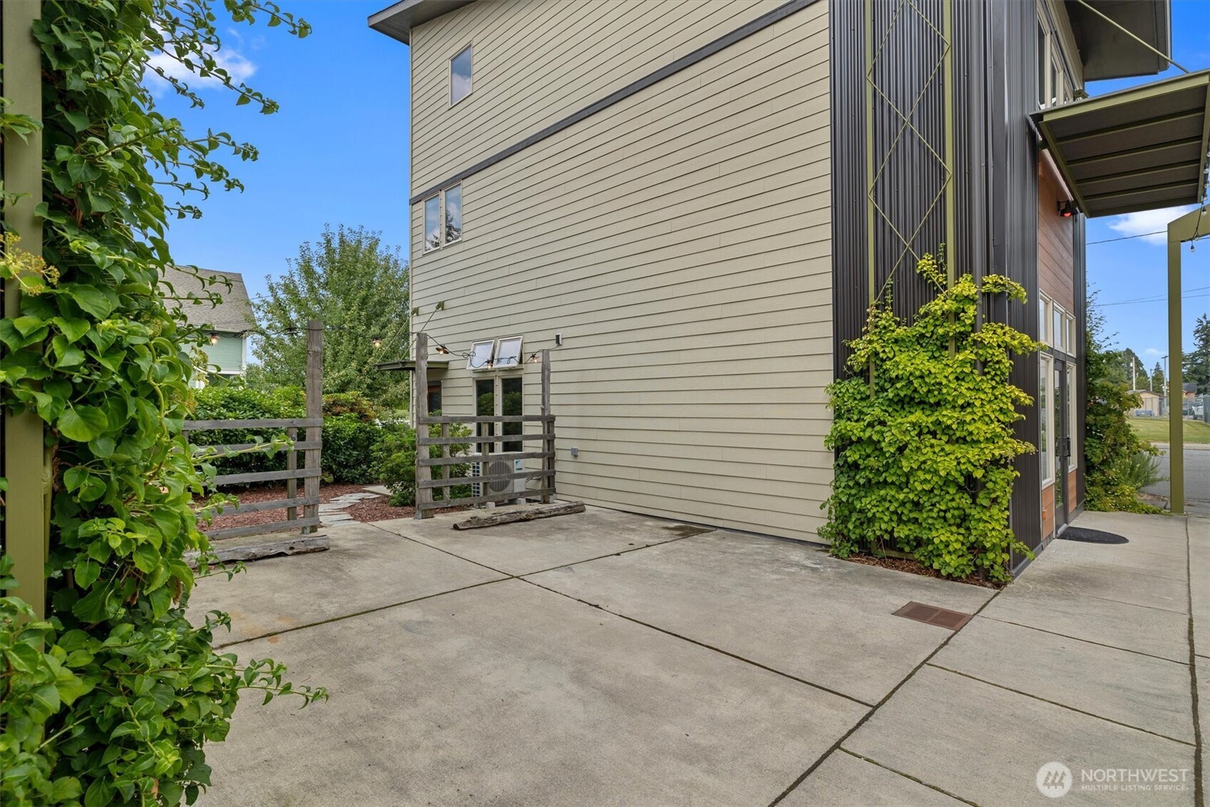 128 Abbott's Alley Property Photo 36