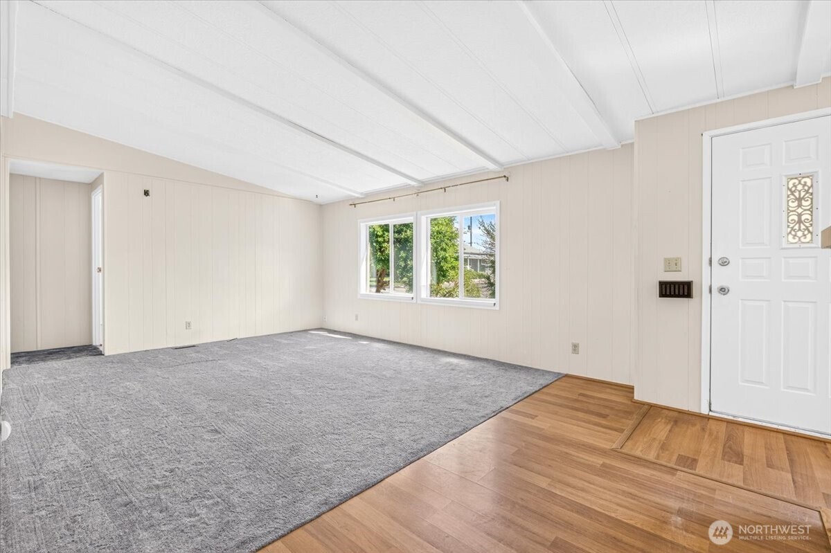 202 Marshall Street Property Photo 5