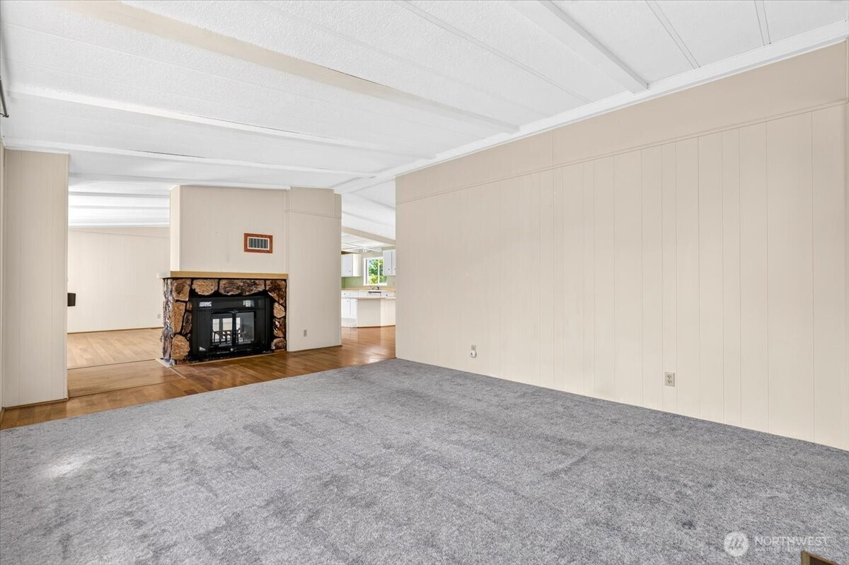 202 Marshall Street Property Photo 6