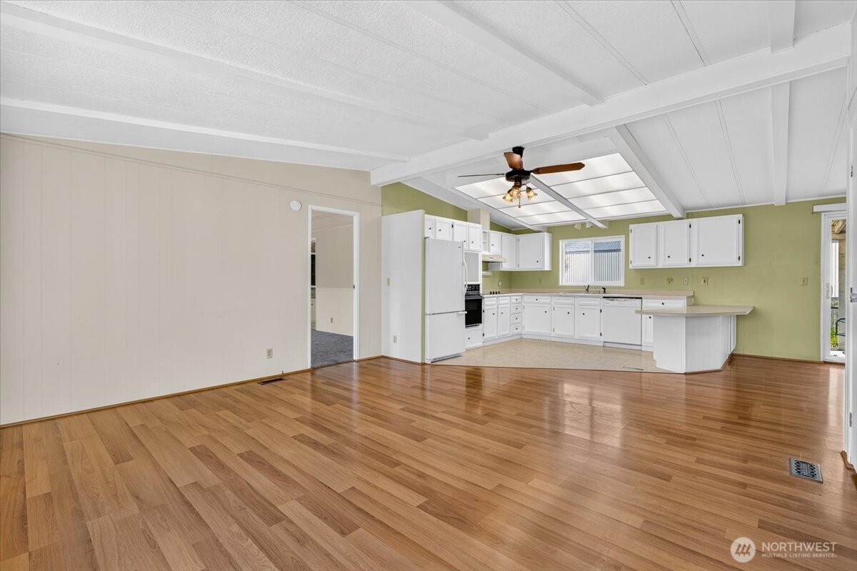 202 Marshall Street Property Photo 7