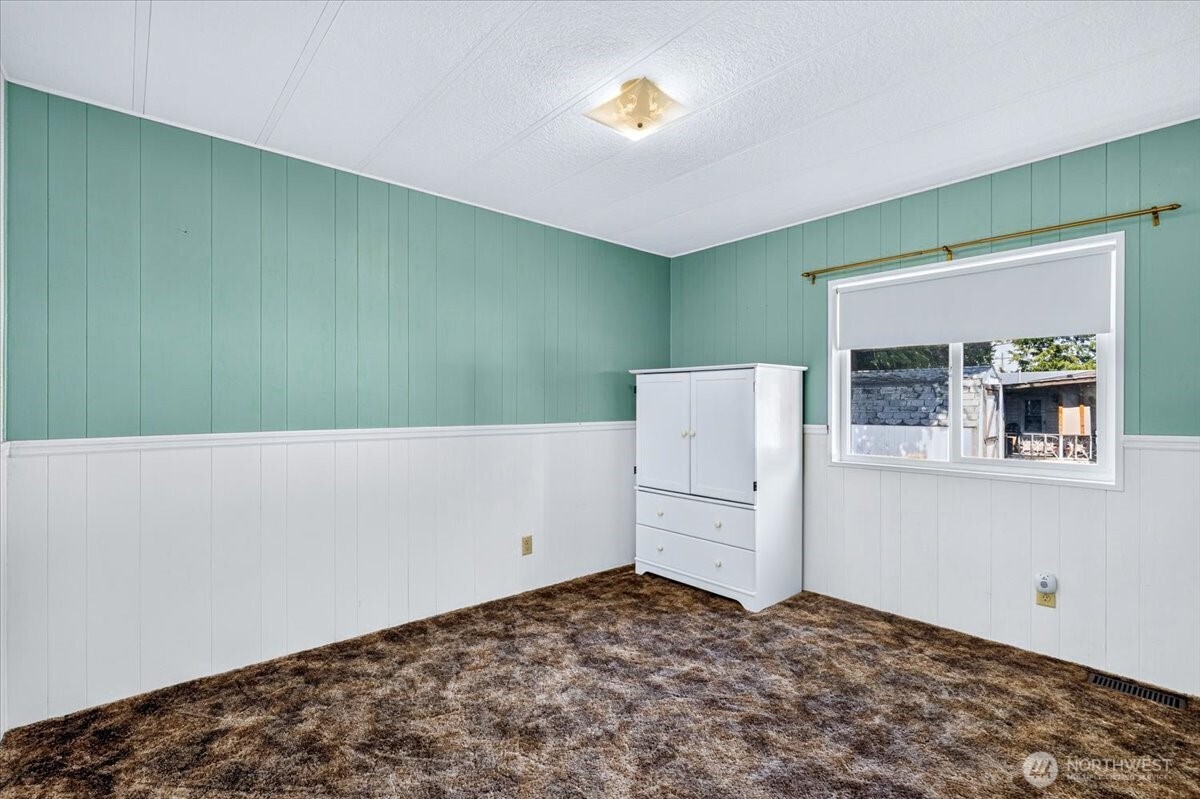 202 Marshall Street Property Photo 32