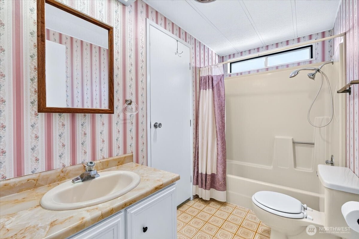 202 Marshall Street Property Photo 34