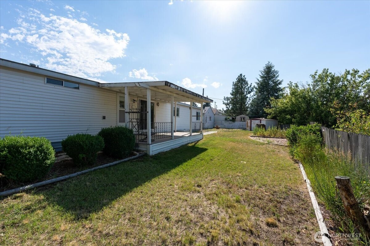 202 Marshall Street Property Photo 39
