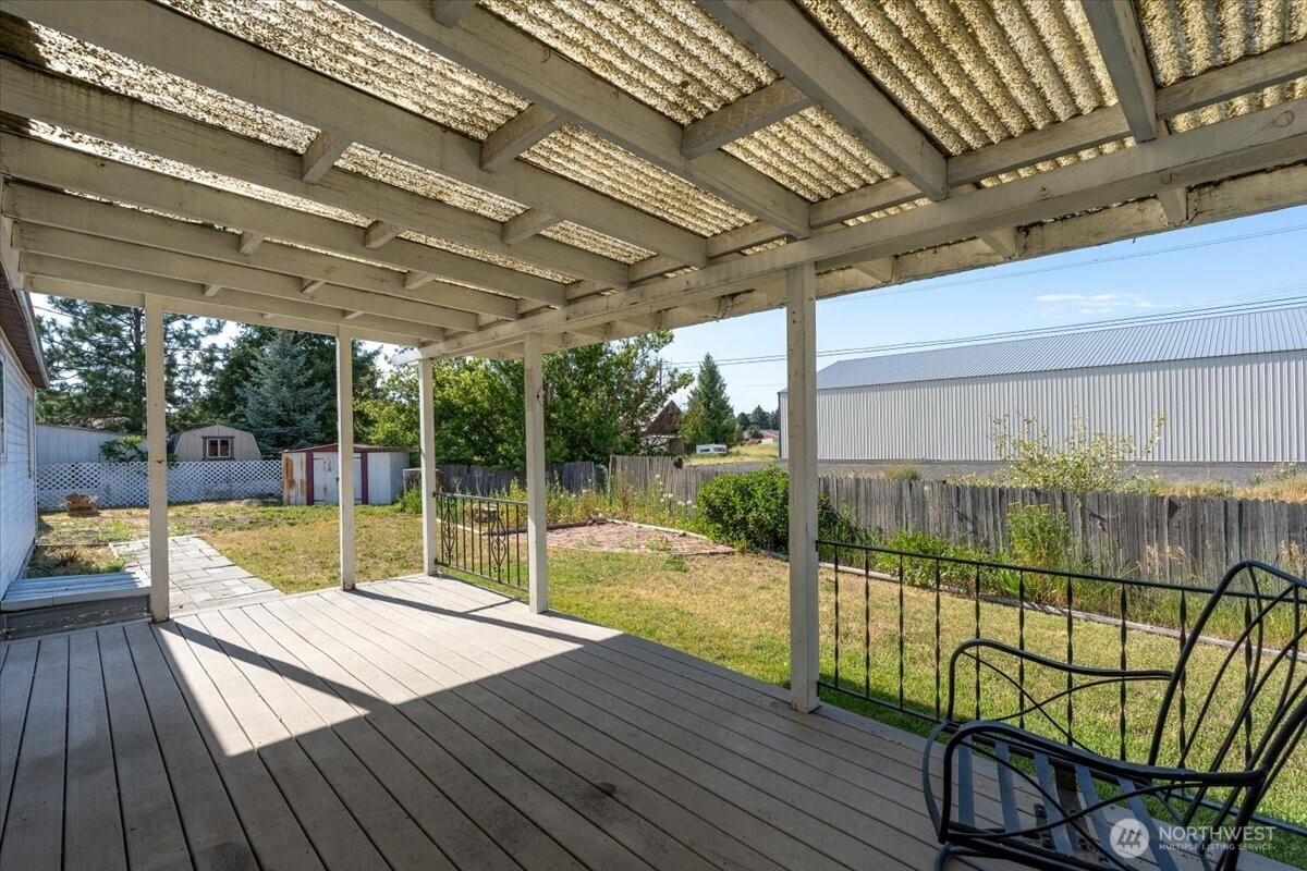 202 Marshall Street Property Photo 40