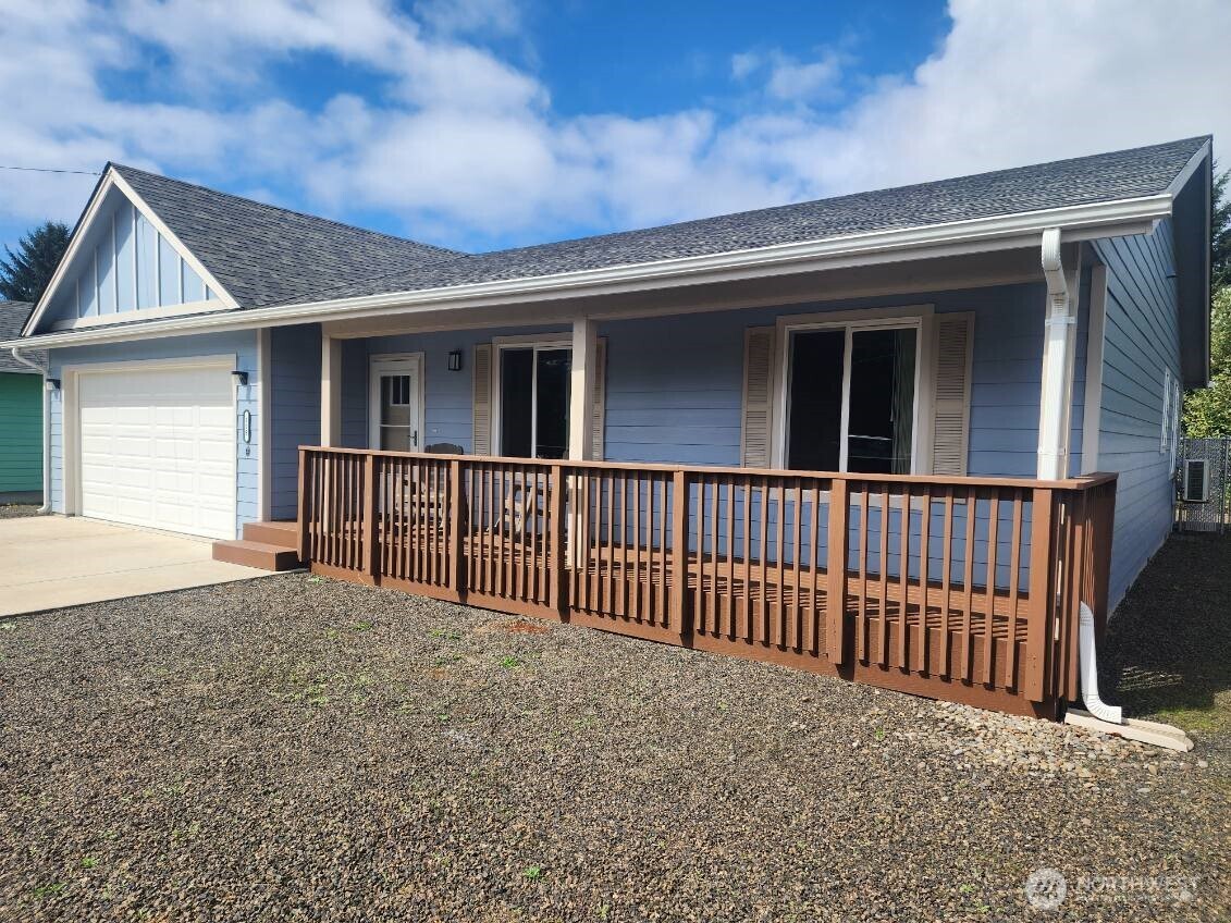 118 Pacific Boulevard Property Photo 2