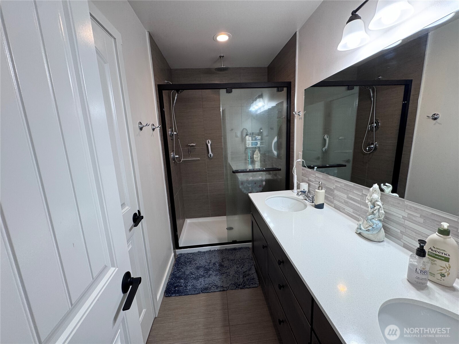 118 Pacific Boulevard Property Photo 13