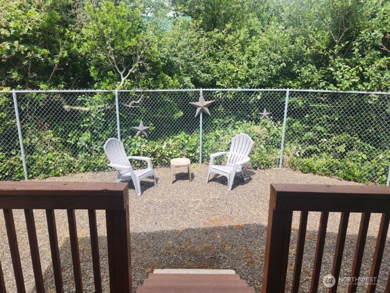 118 Pacific Boulevard Property Photo 21