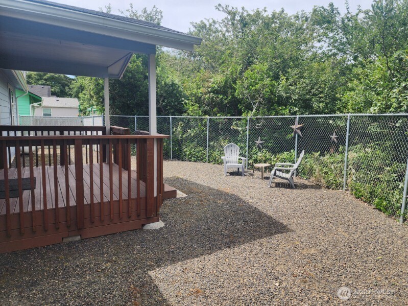 118 Pacific Boulevard Property Photo 23