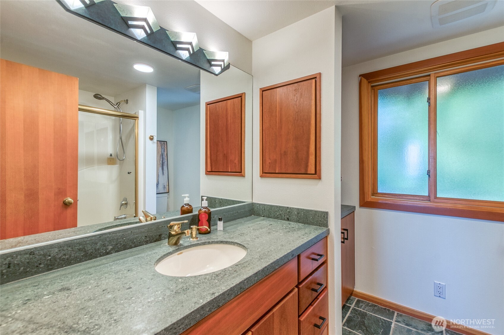 421 Scott Hill Drive Property Photo 36