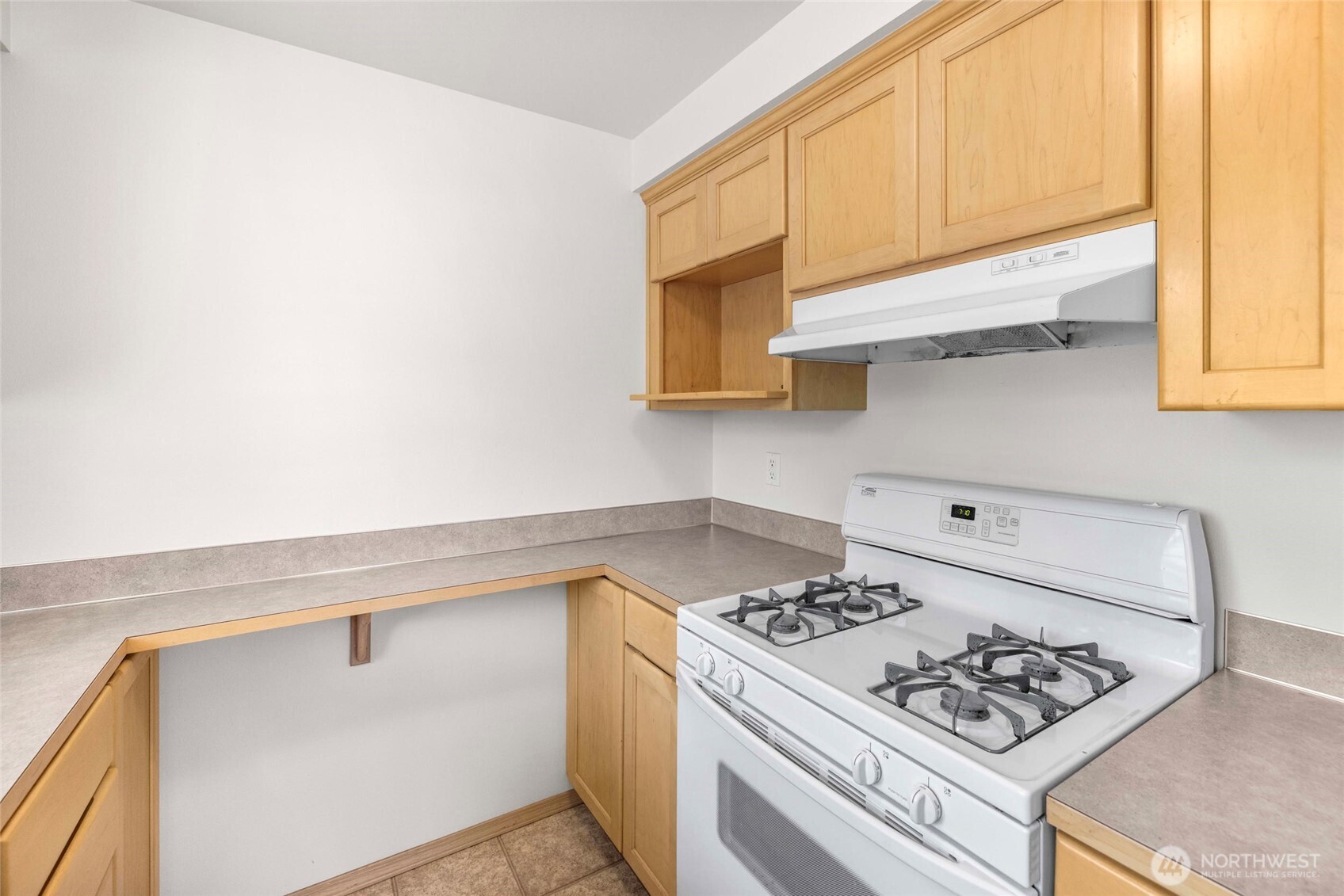 1320 Wildflower Way Property Photo 7