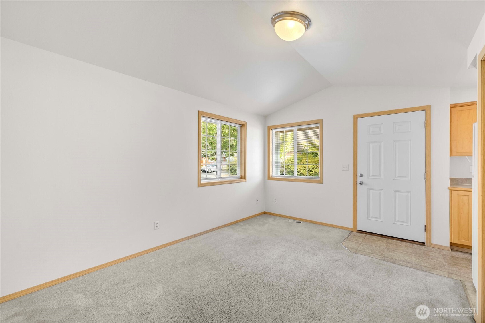 1320 Wildflower Way Property Photo 11