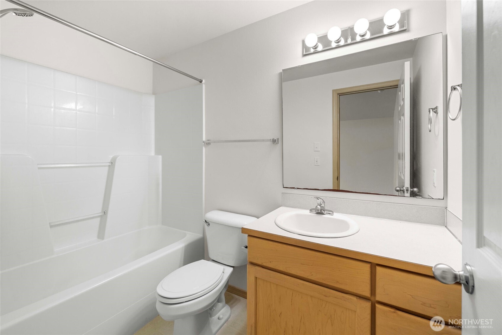 1320 Wildflower Way Property Photo 14