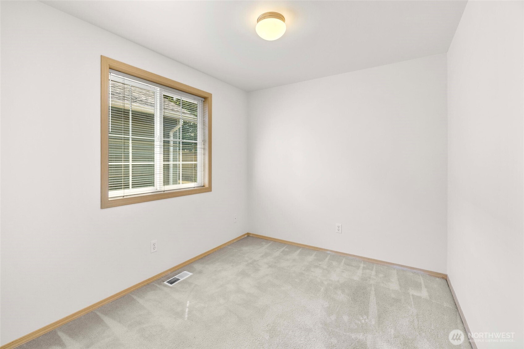 1320 Wildflower Way Property Photo 15