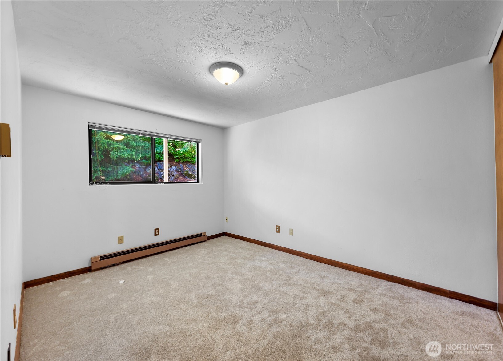 415 N State Street 406 Property Photo 4