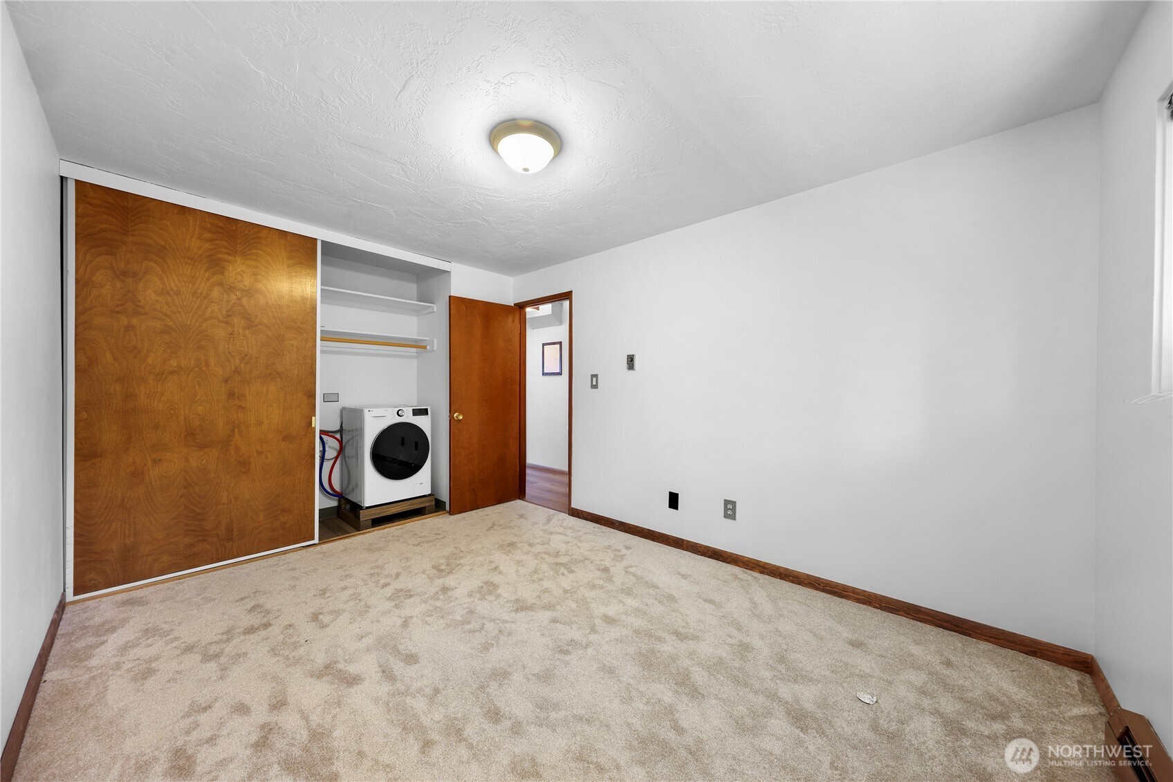 415 N State Street 406 Property Photo 5