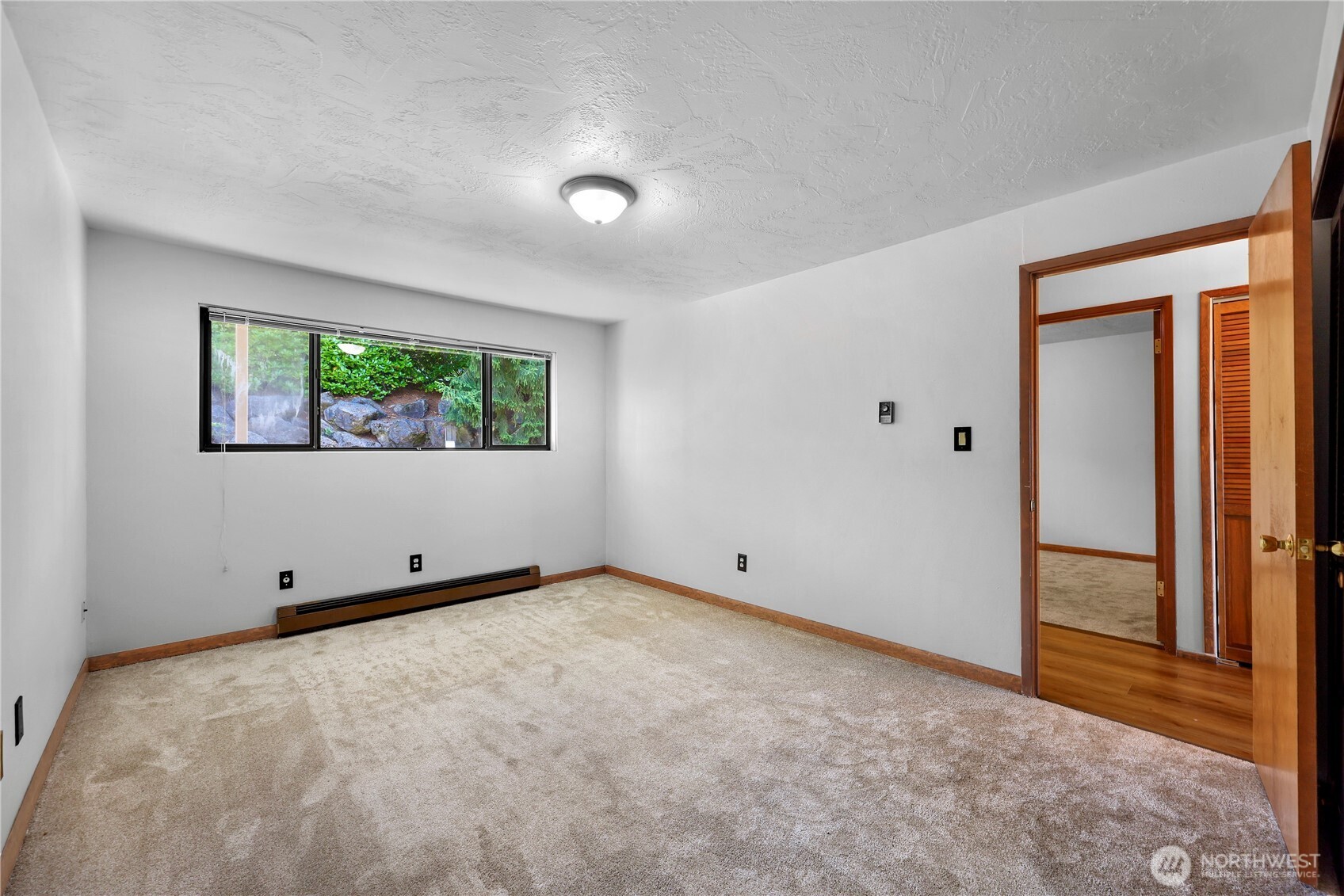 415 N State Street 406 Property Photo 8