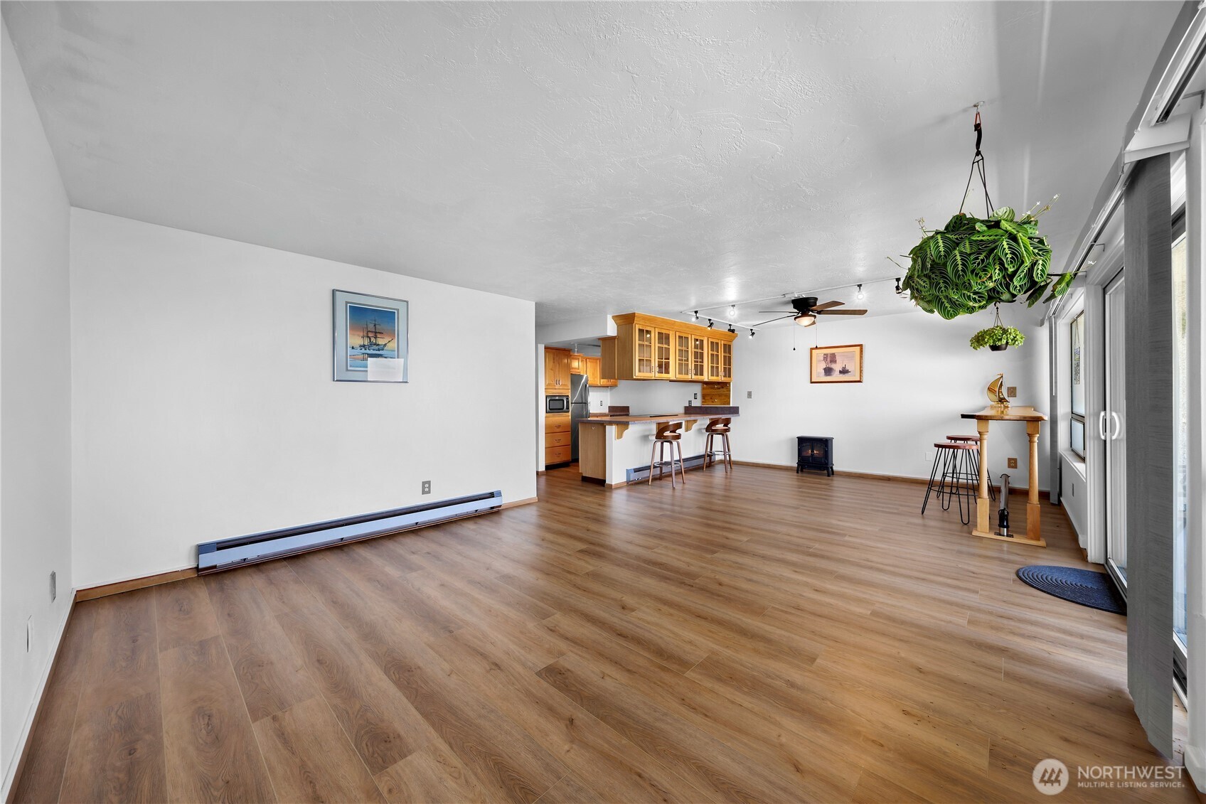 415 N State Street 406 Property Photo 15