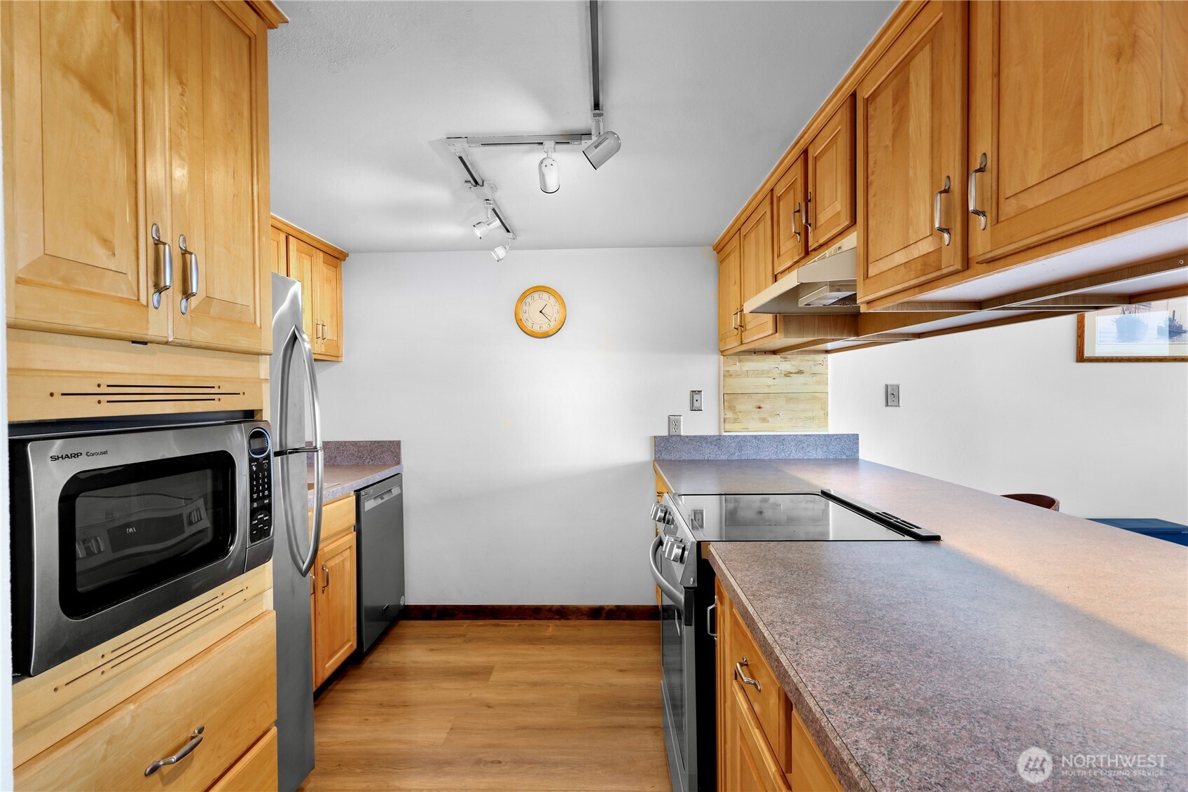 415 N State Street 406 Property Photo 19
