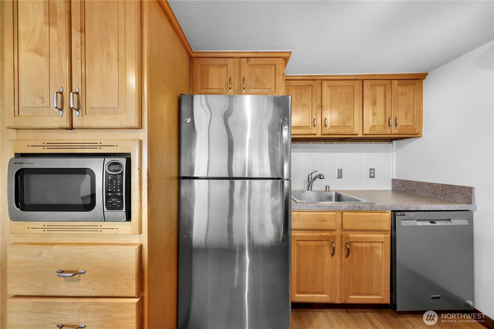 415 N State Street 406 Property Photo 24