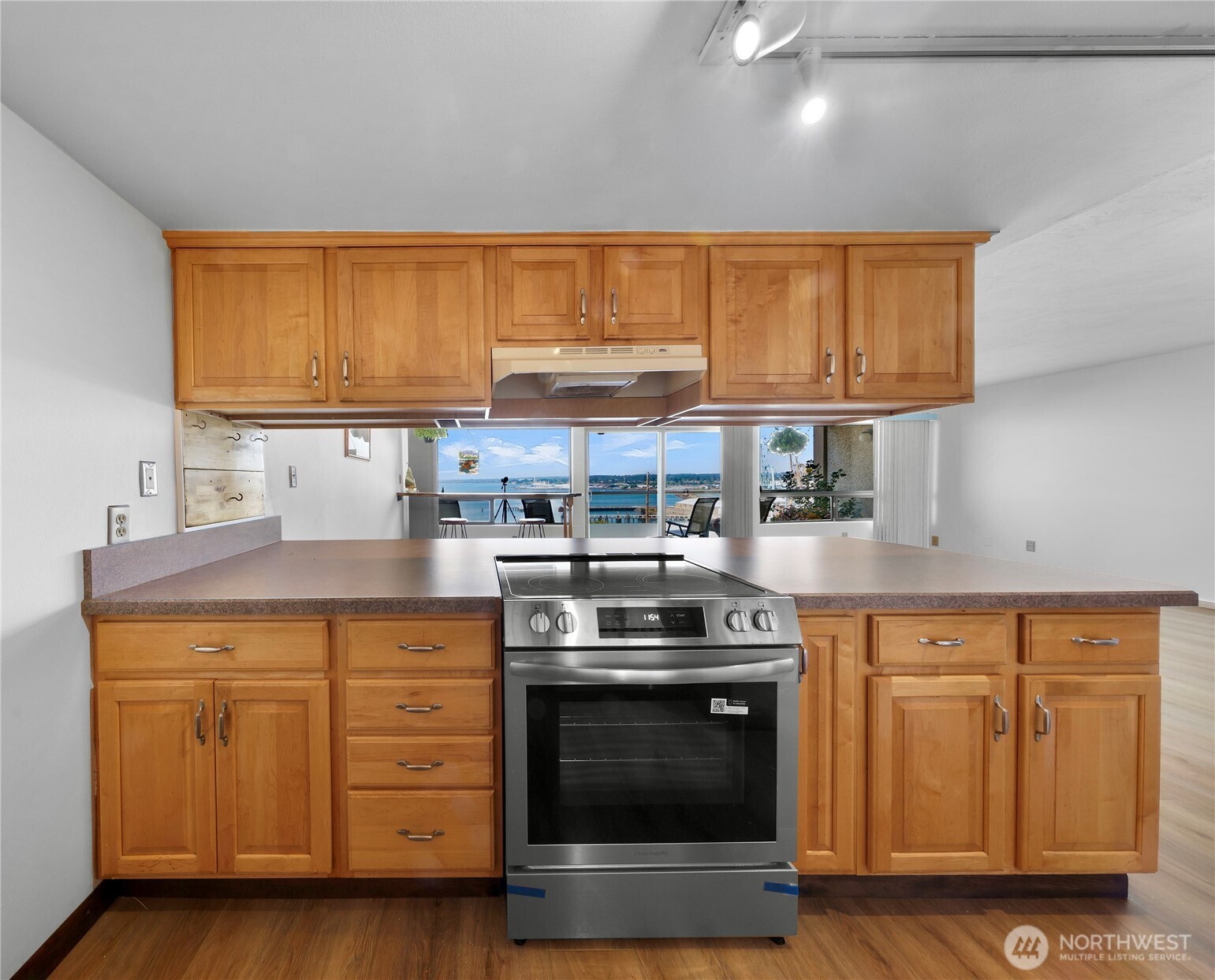 415 N State Street 406 Property Photo 25