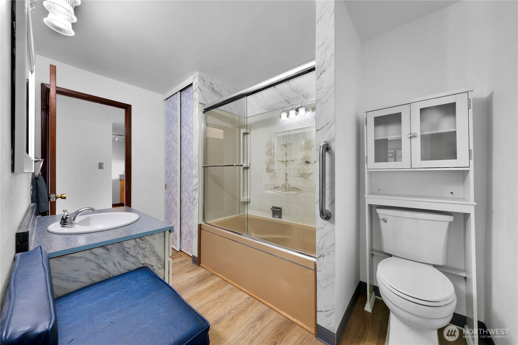 415 N State Street 406 Property Photo 29