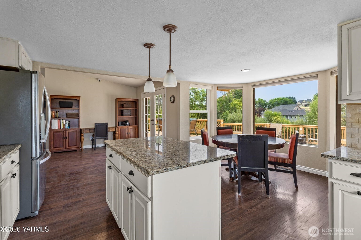 1300 Meadowlark Lane Property Photo 10