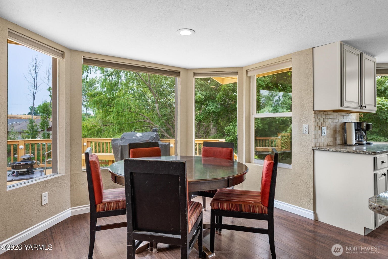 1300 Meadowlark Lane Property Photo 11