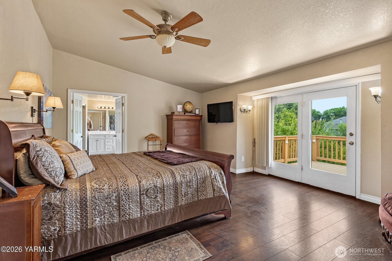 1300 Meadowlark Lane Property Photo 12