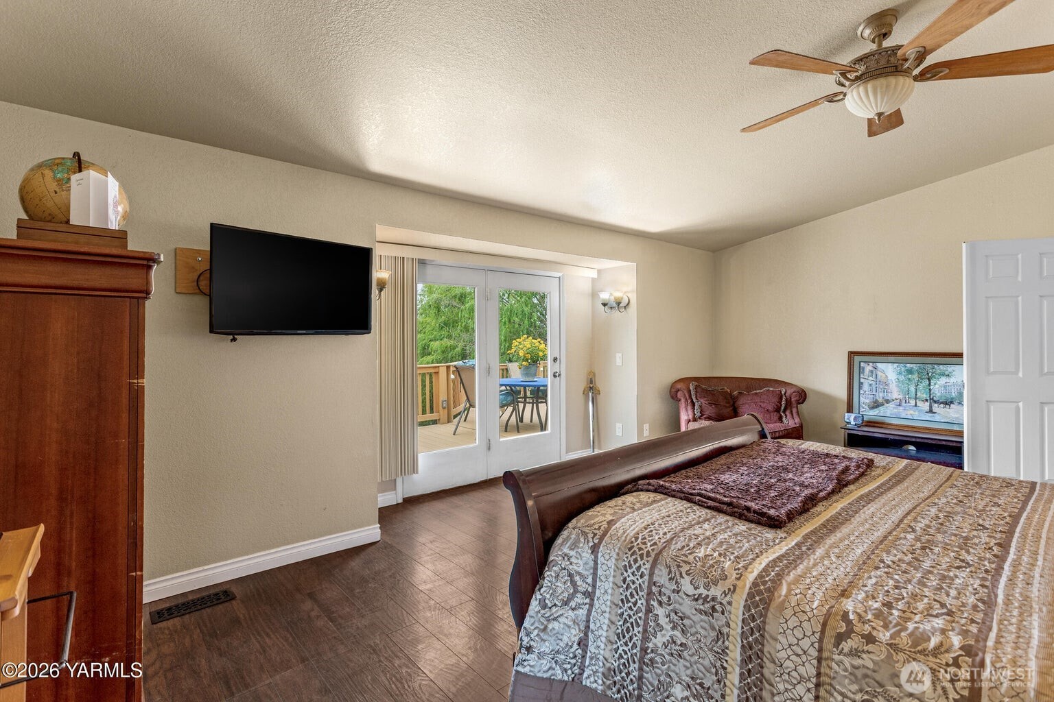 1300 Meadowlark Lane Property Photo 13