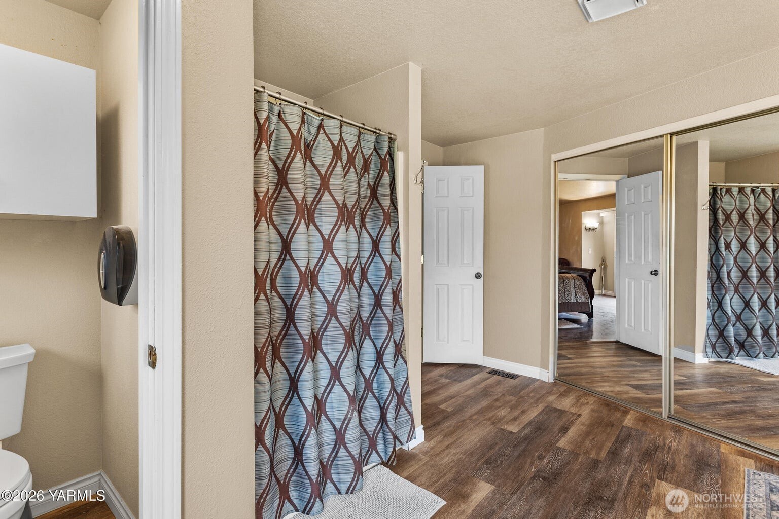 1300 Meadowlark Lane Property Photo 15