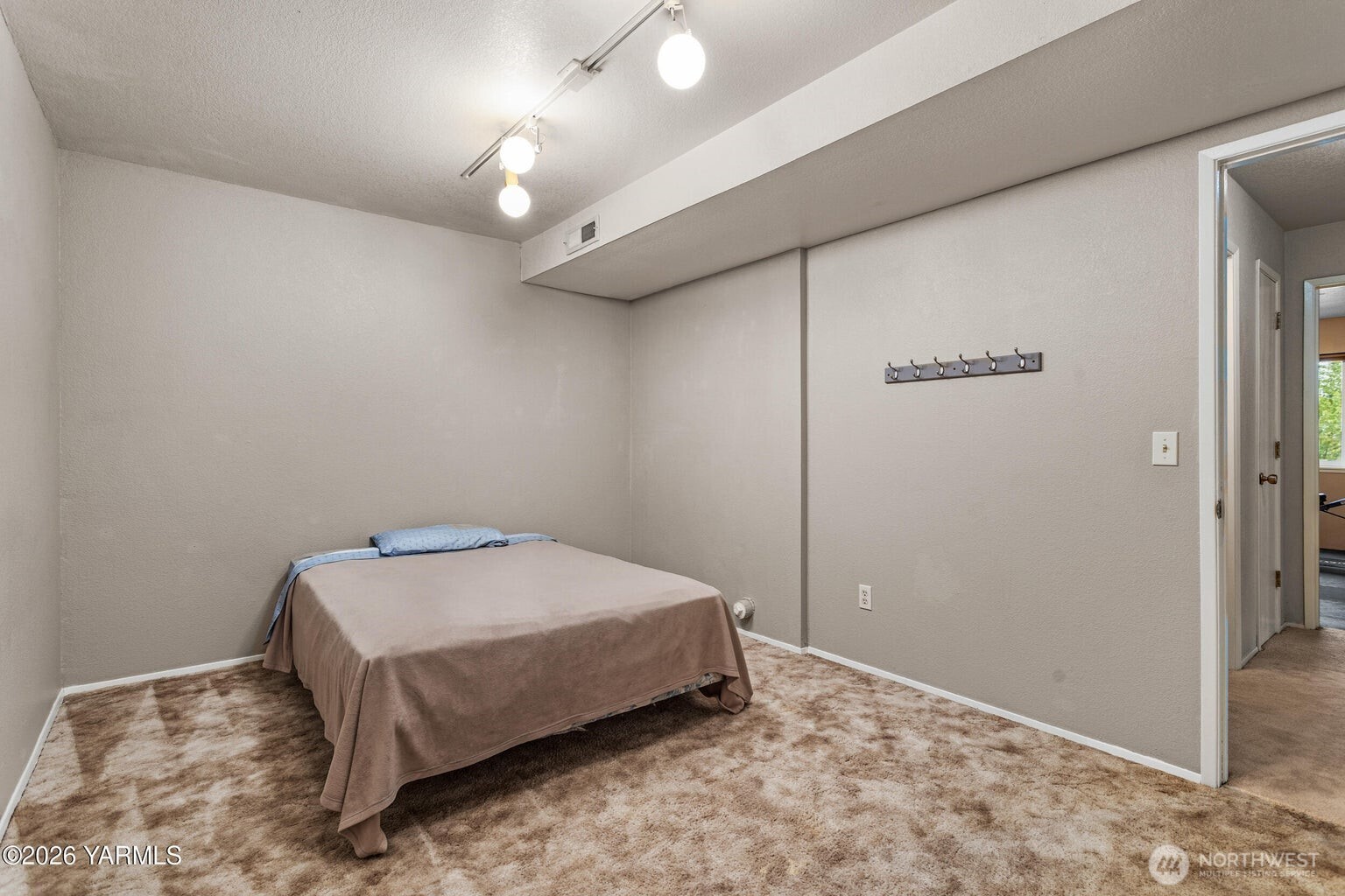 1300 Meadowlark Lane Property Photo 28
