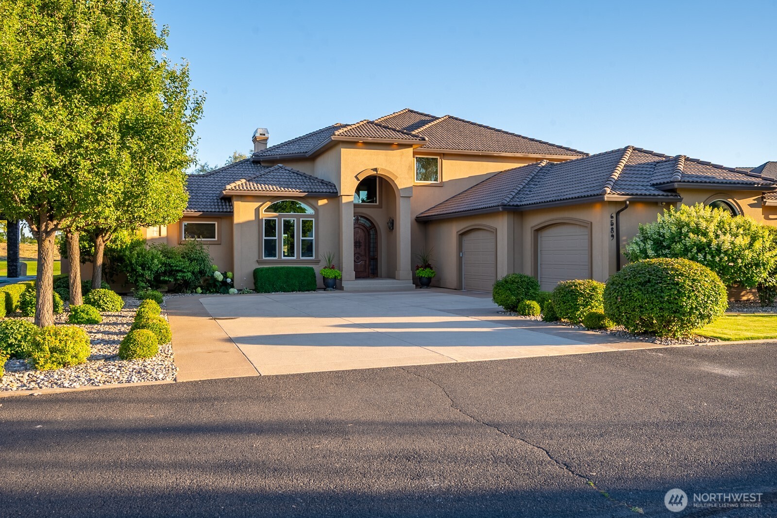 6589 Eagle Drive Property Photo 1