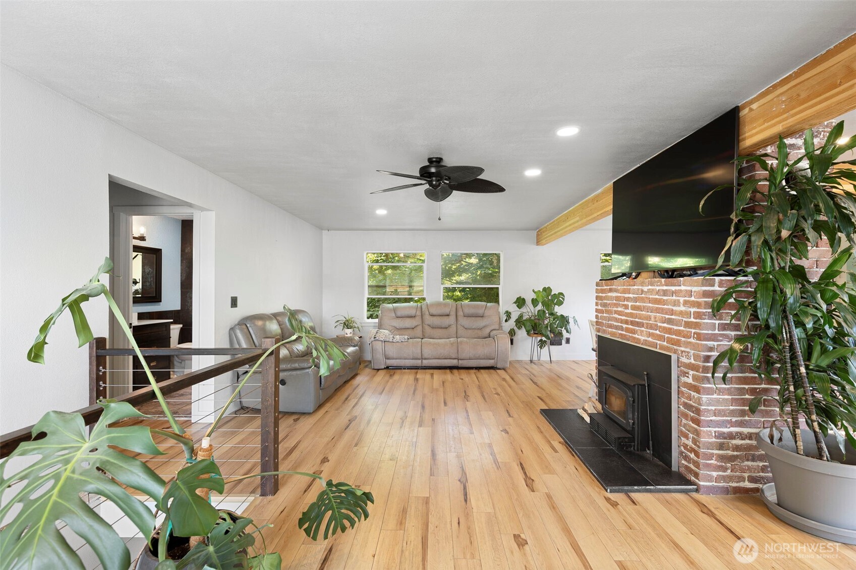 307 4th Street Property Photo 6