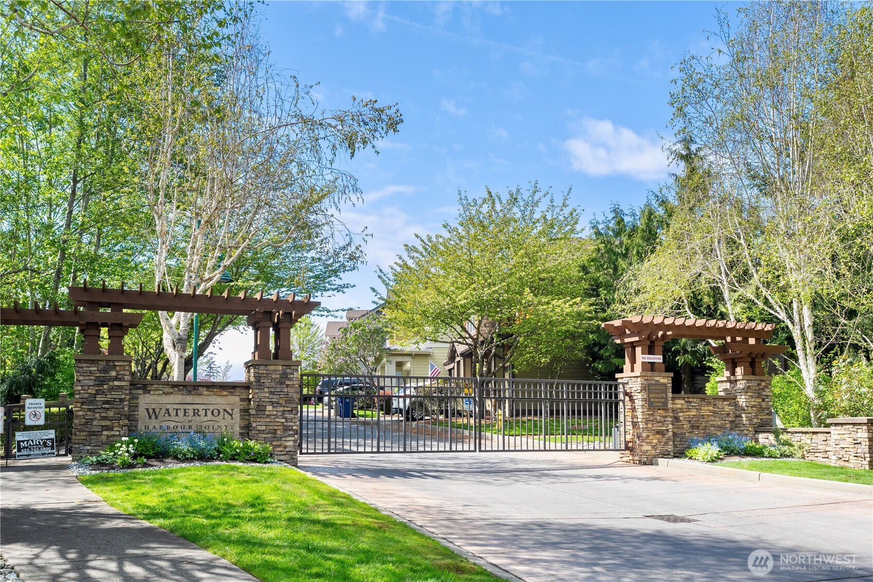 6611 Waterton Circle Property Photo 3