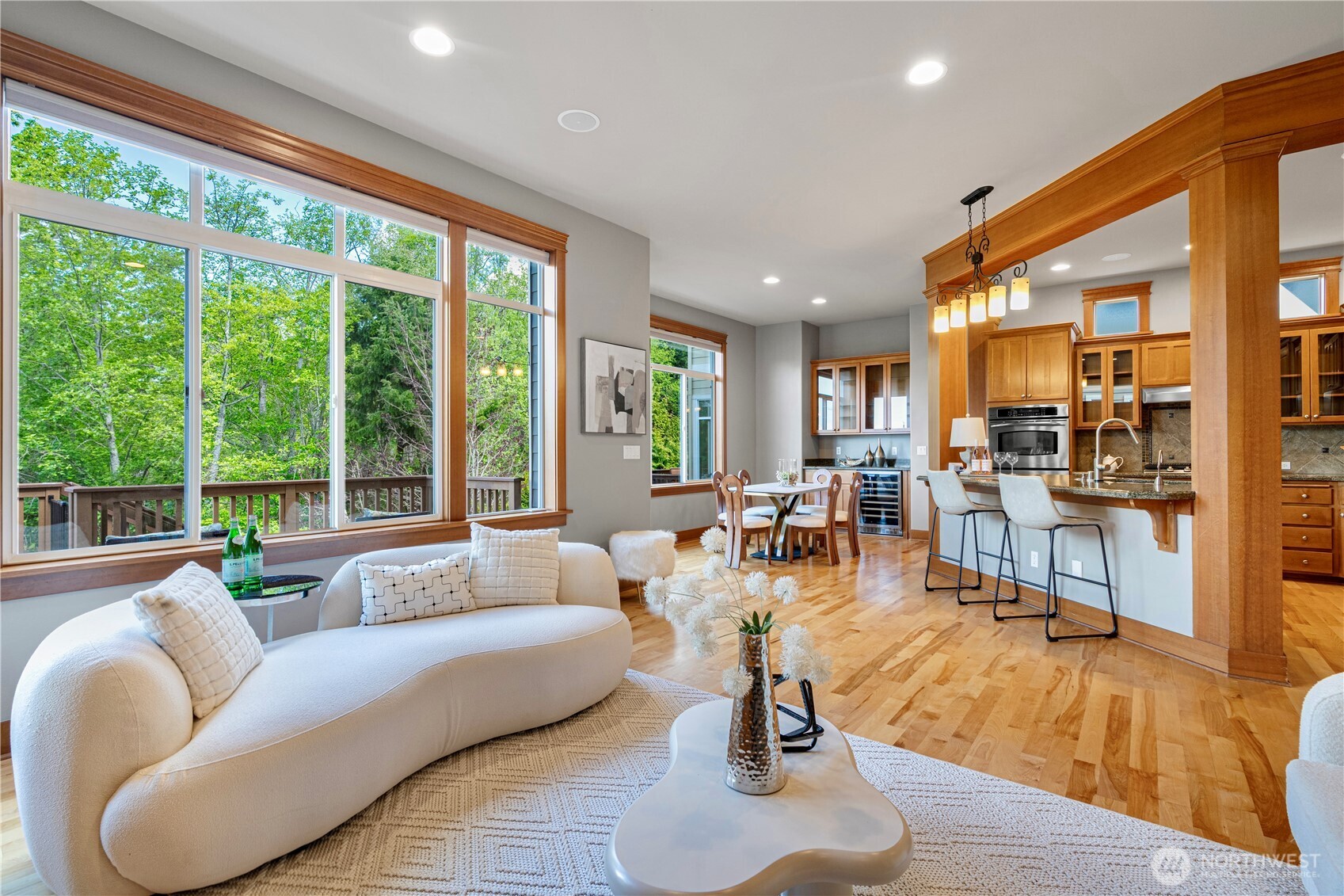 6611 Waterton Circle Property Photo 8