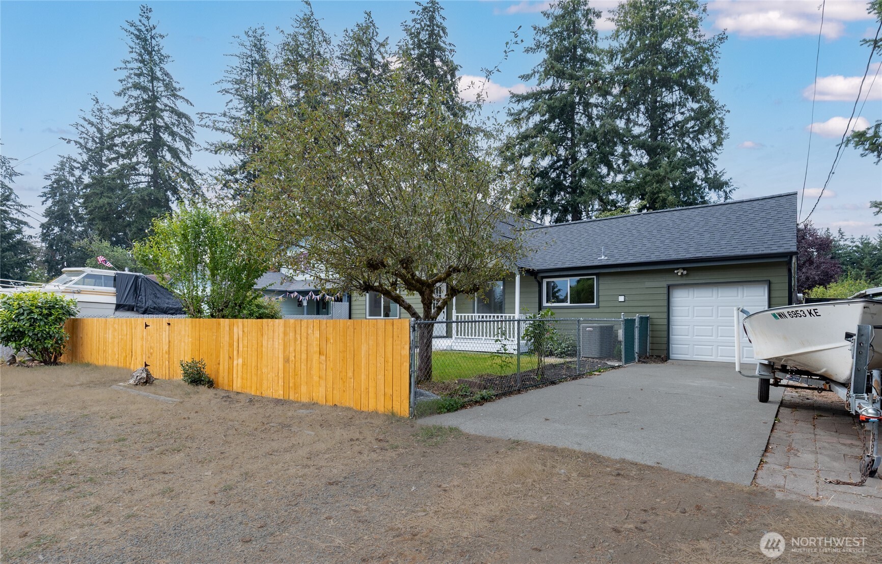 8407 Winona Street Property Photo 3