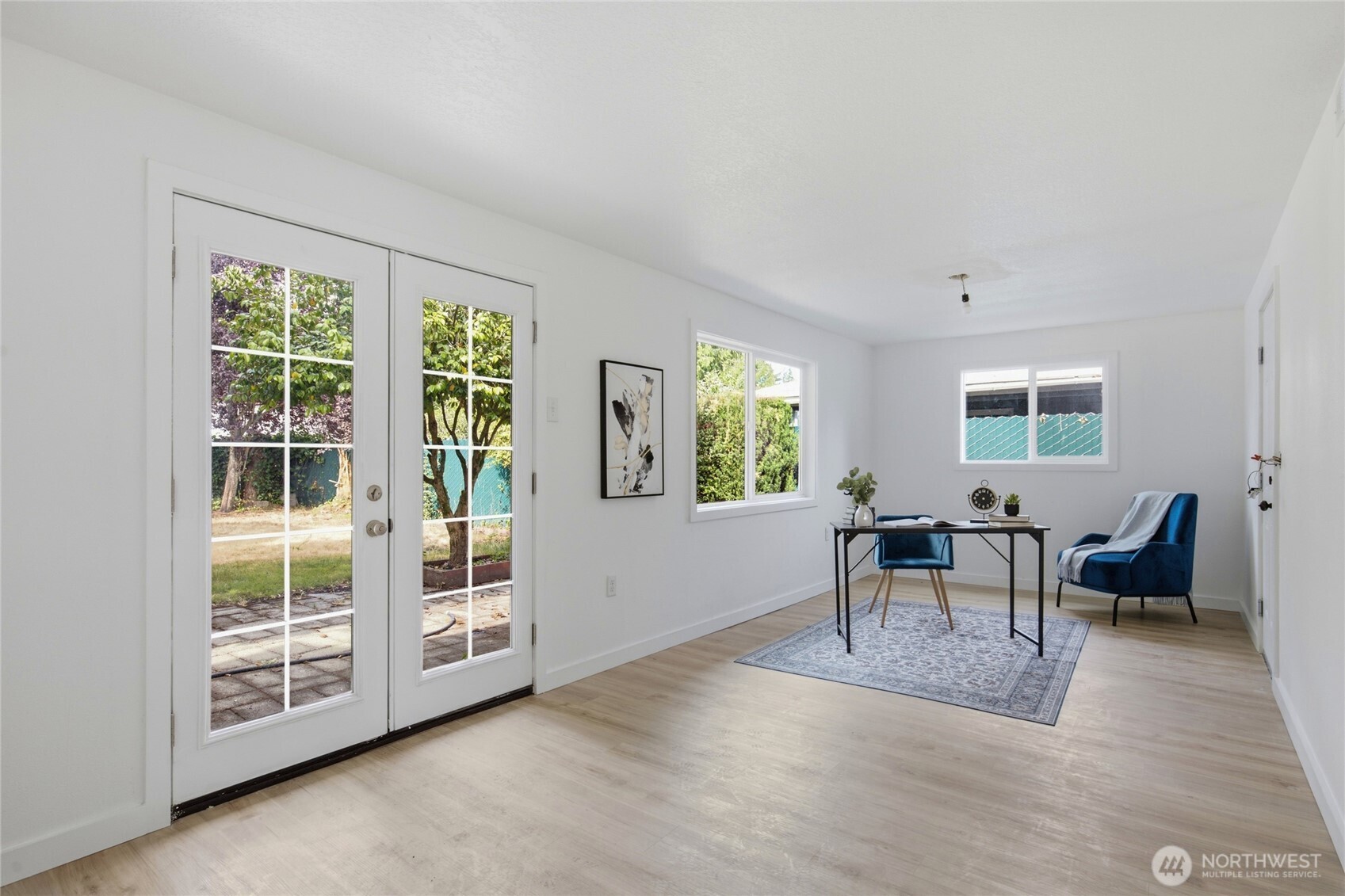 8407 Winona Street Property Photo 14