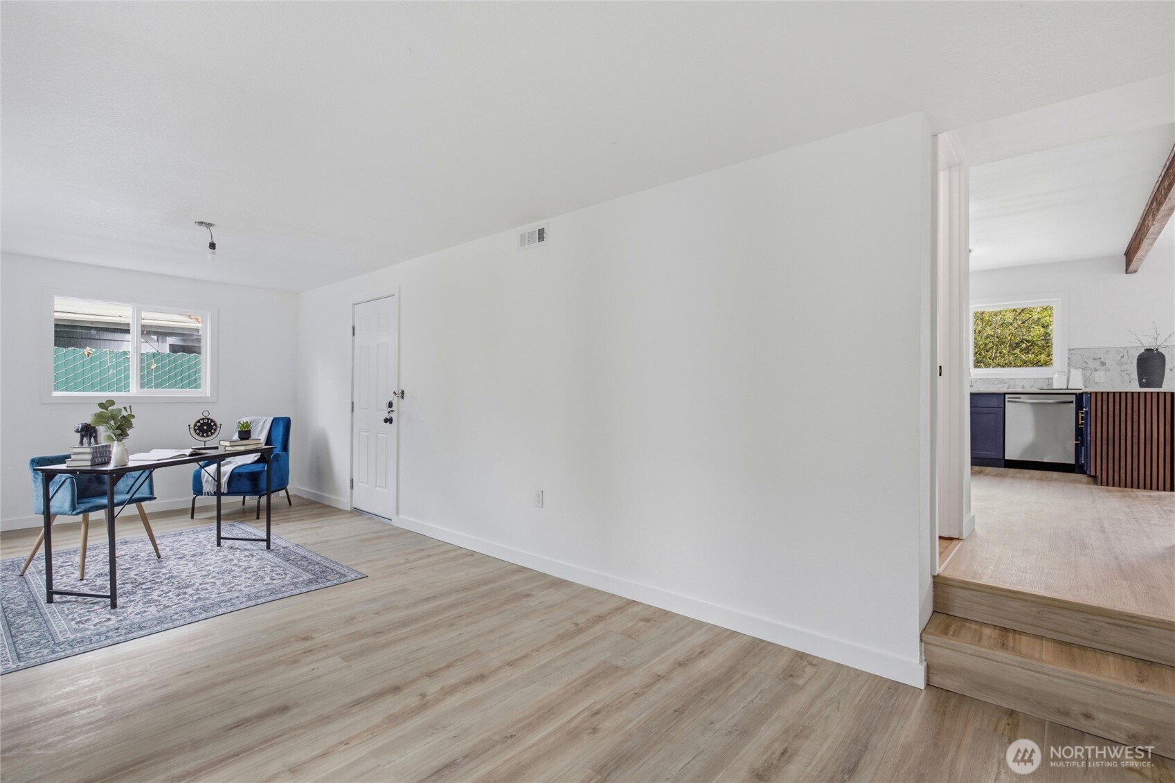 8407 Winona Street Property Photo 15