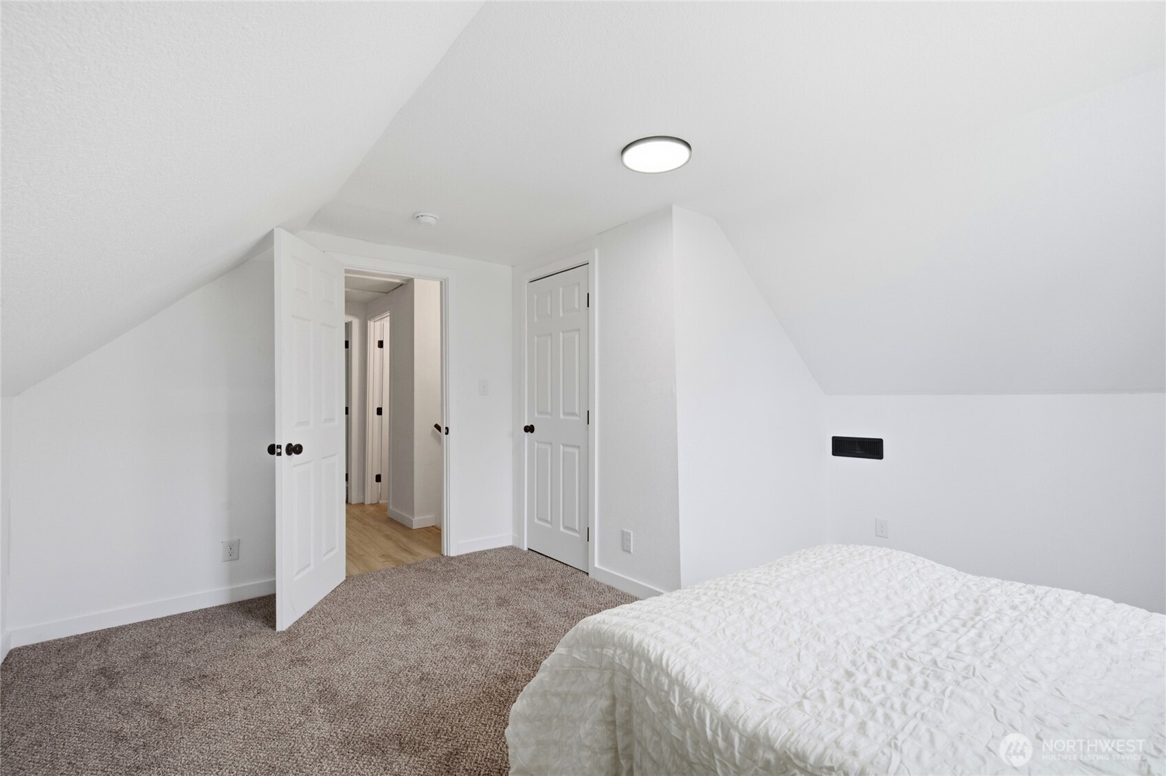 8407 Winona Street Property Photo 22