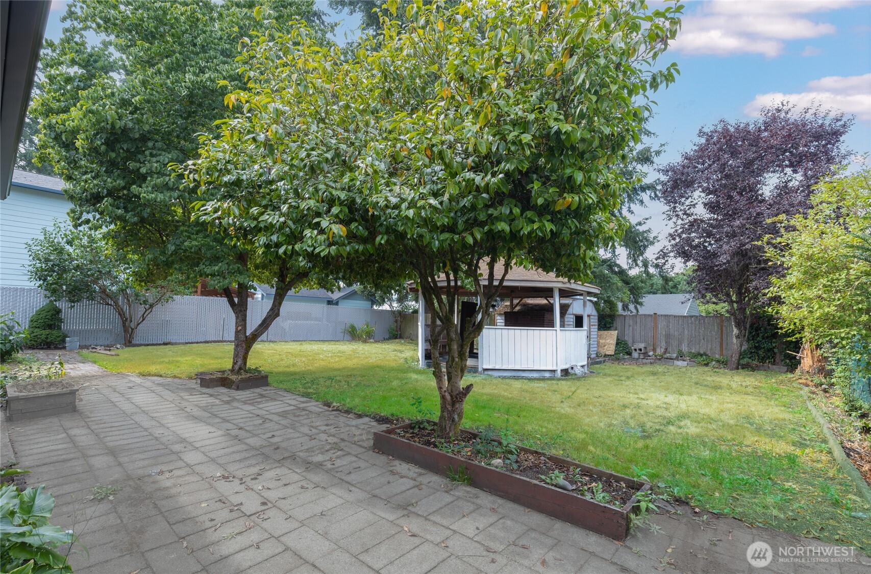 8407 Winona Street Property Photo 29