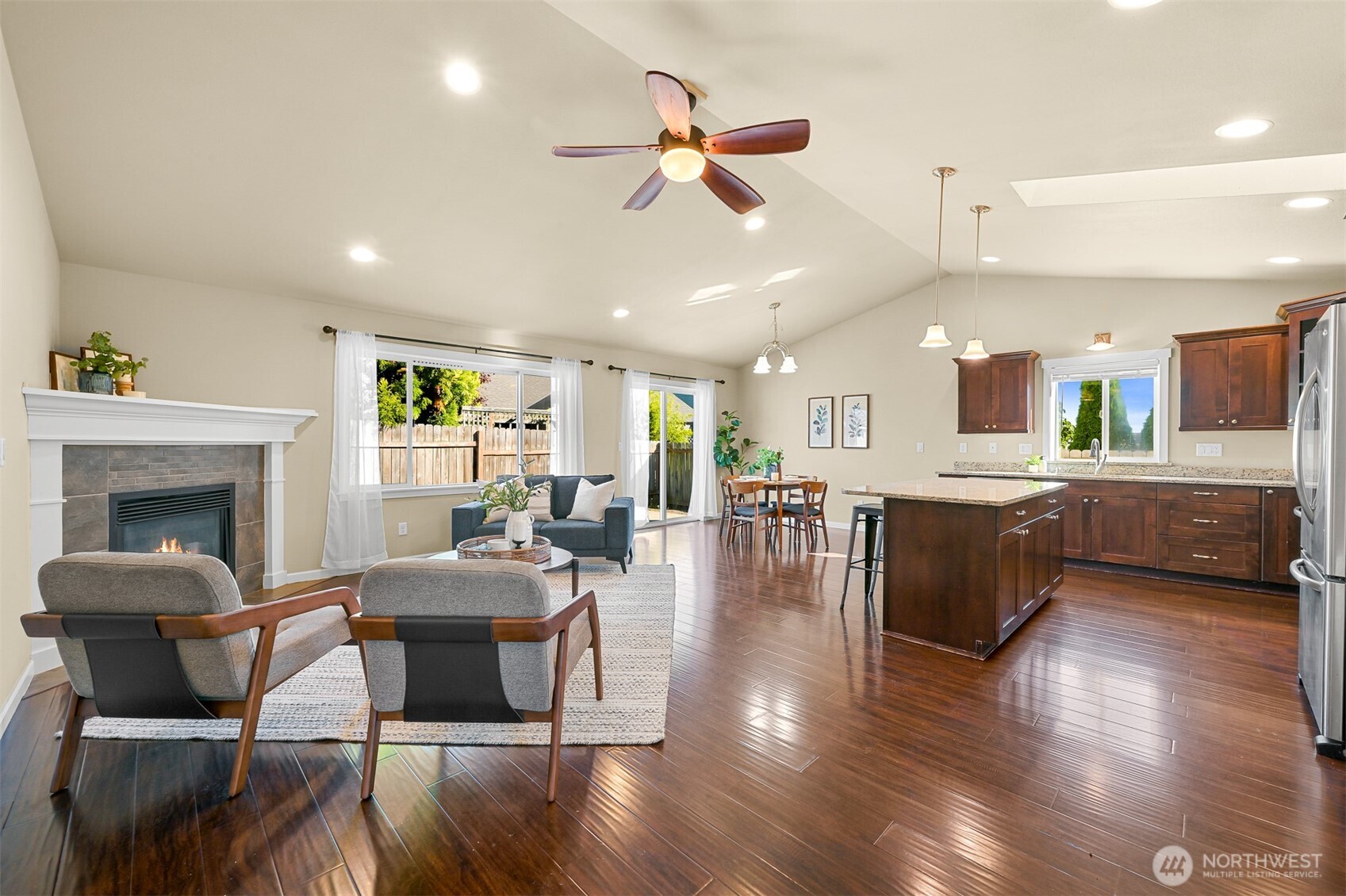 5562 Fisher Place Property Photo 3