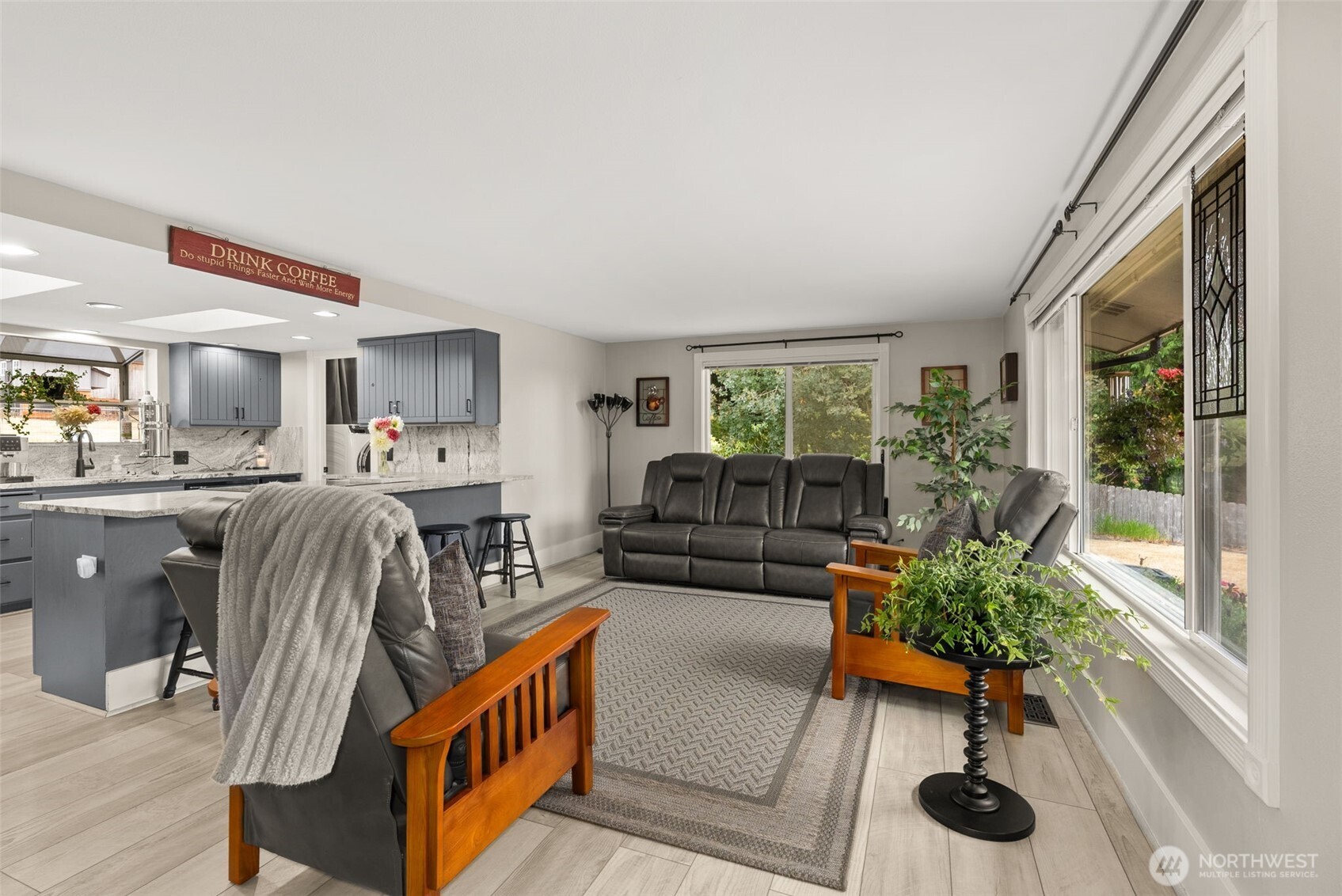 1011 Spring Lane Property Photo 12
